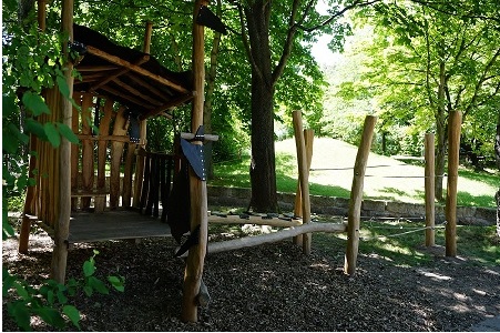 Niedrigseilparcour